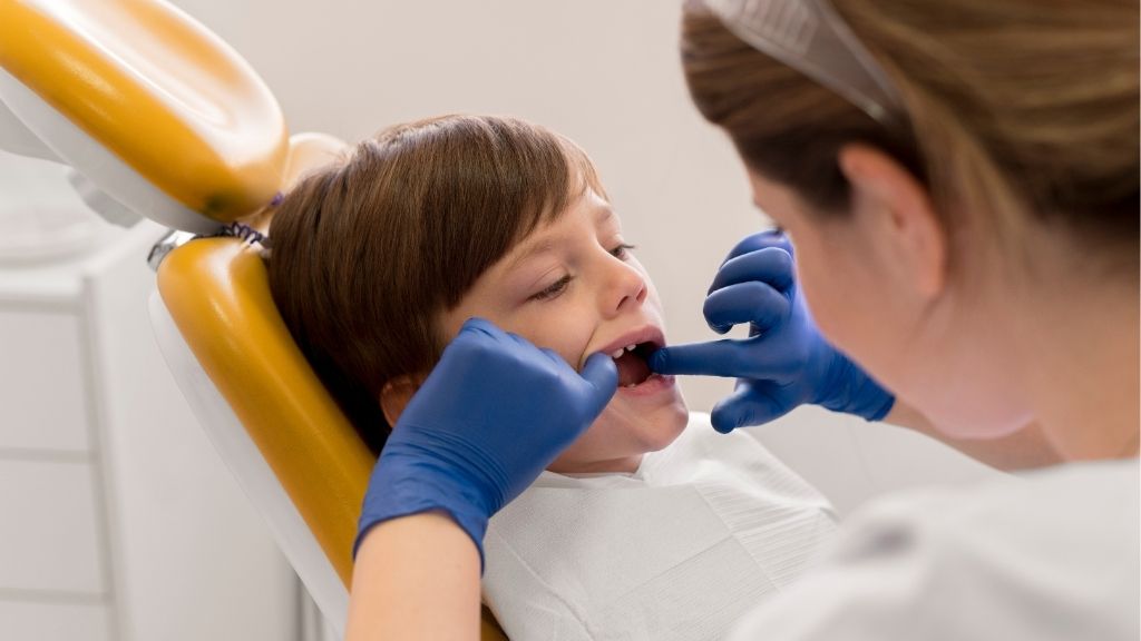 5 Signs Your Child Might Have a Cavity (and What to Do Next) 1 Child Cavity